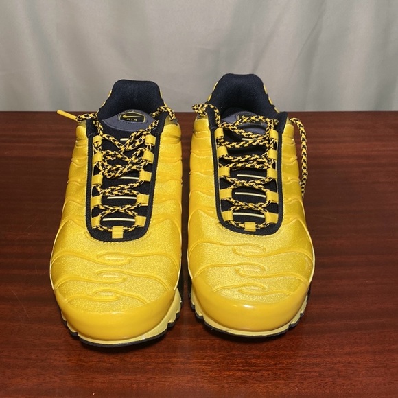 Nike Air Max Plus TN Frequency Pack AV7940-700  Yellow Black White 9.5 - Picture 3 of 8